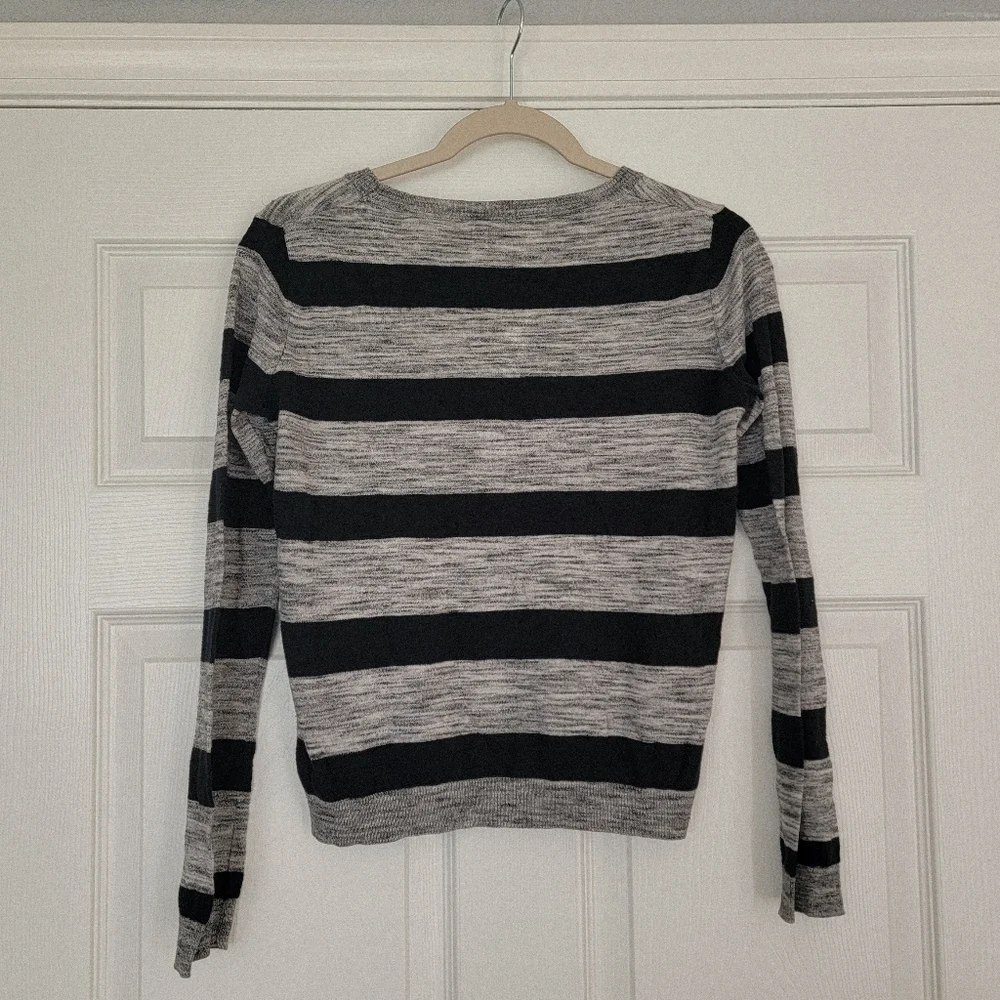 Women's H&M Comfy Long sleeve Tee - Picture 2 of 4